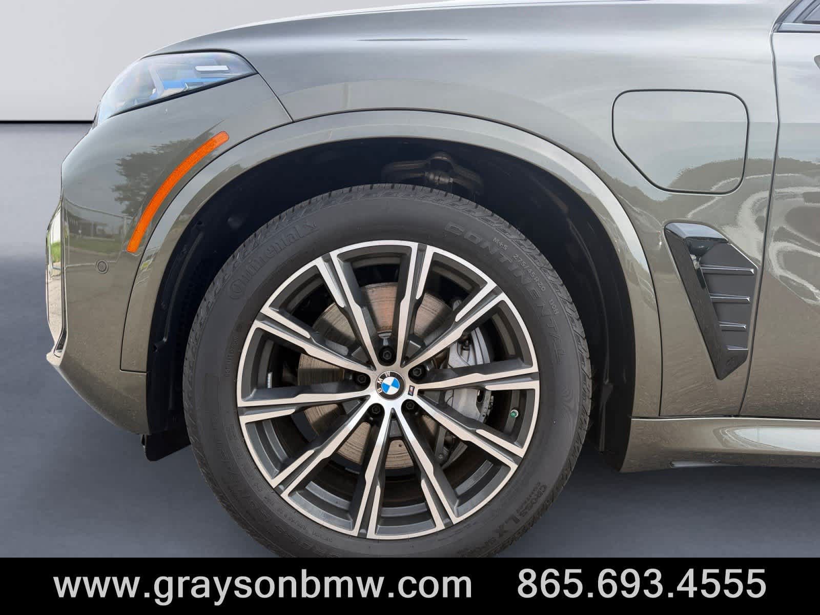 Used 2026 BMW X5 xDrive50e w/ M Sport Package AWD/4WD image 9