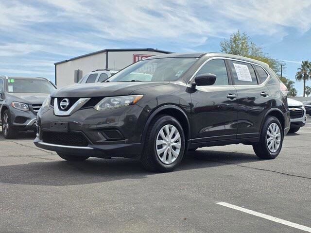 Used 2016 Nissan Rogue S w/ S Family Package FWD image 1