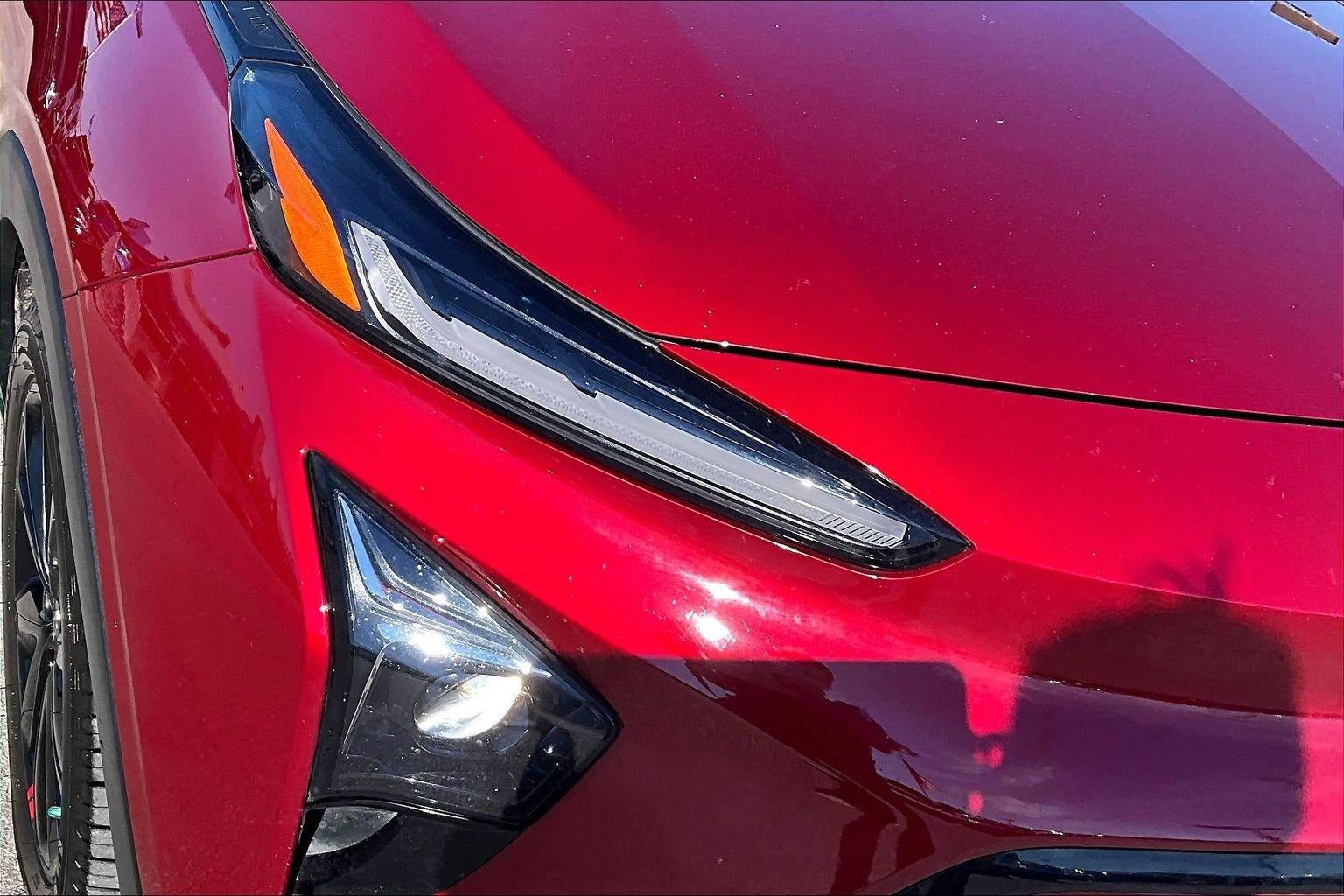 Used 2023 Chevrolet Bolt EUV Premier w/ Sun & Sound Package FWD image 24
