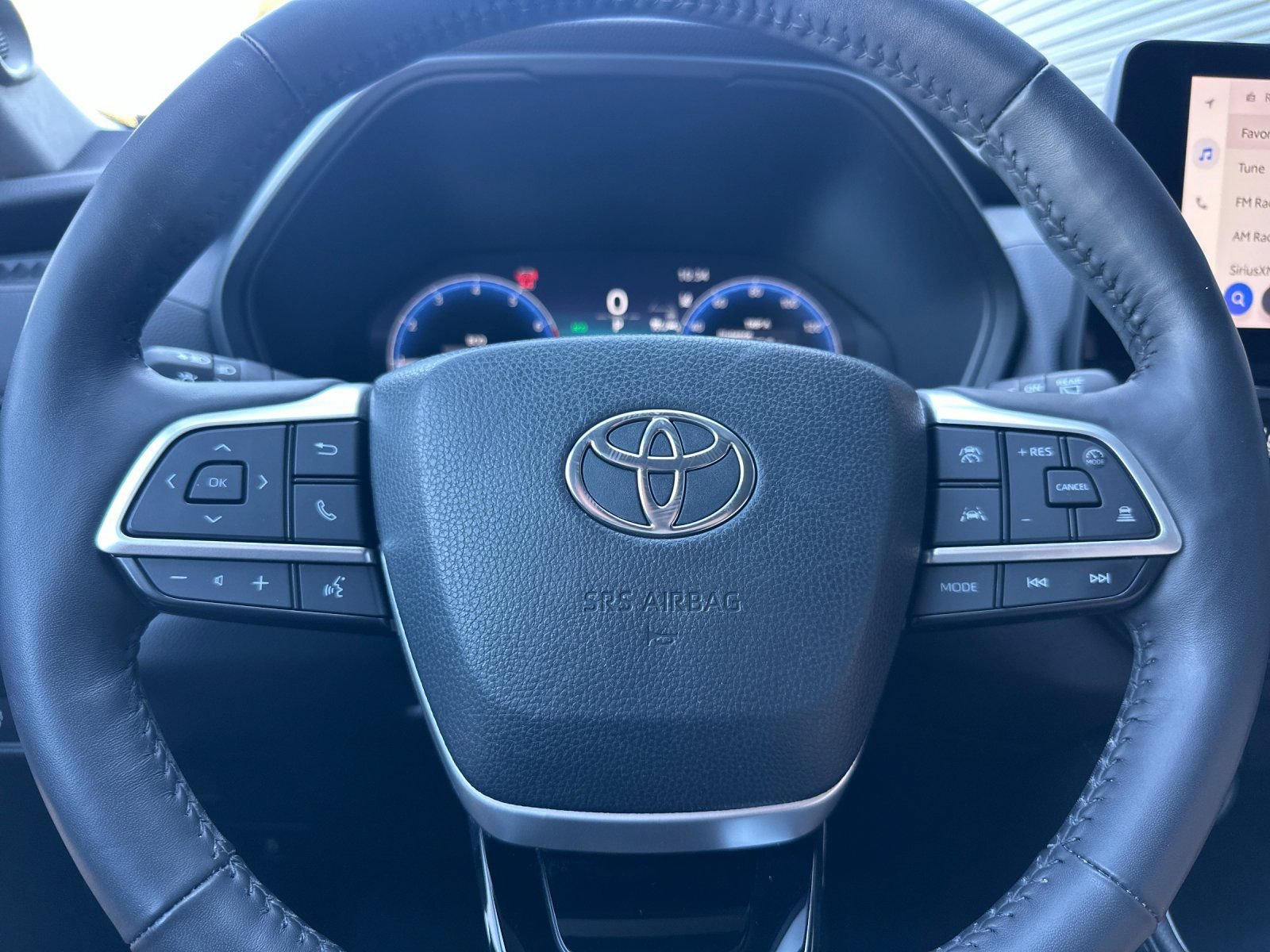 Used 2024 Toyota Grand Highlander AWD image 23