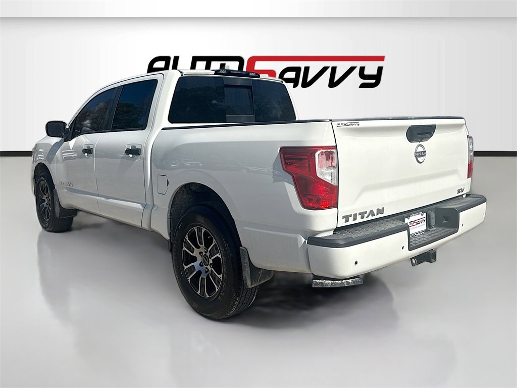 Used 2024 Nissan Titan SV w/ SV Convenience Package image 5