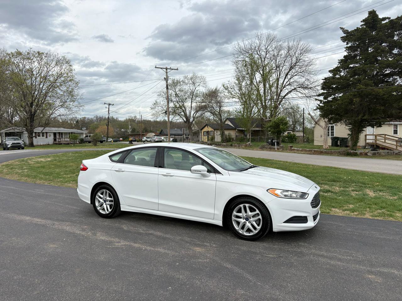 Used 2016 Ford Fusion SE image 22