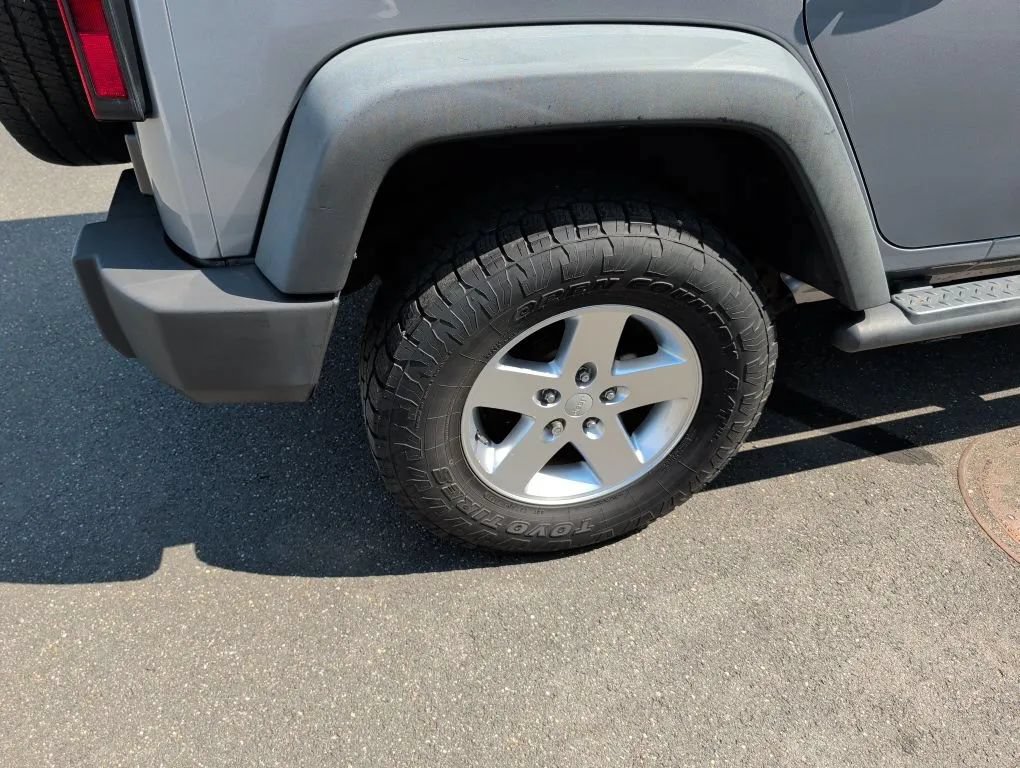 Used 2013 Jeep Wrangler Unlimited Sport AWD/4WD image 20