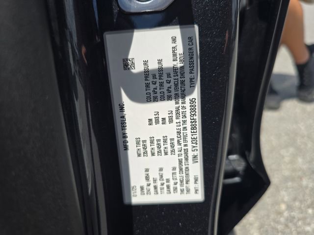 Used 2025 Tesla Model 3 Long Range AWD/4WD image 29