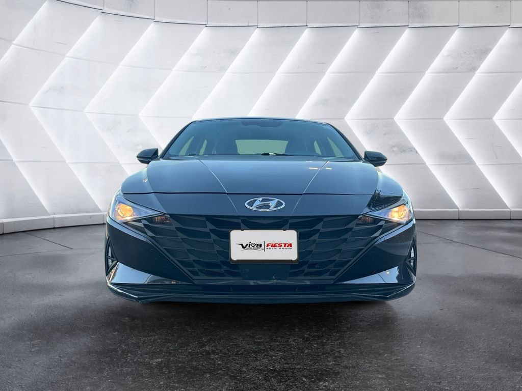 Used 2023 Hyundai Elantra SEL w/ Convenience Package image 2