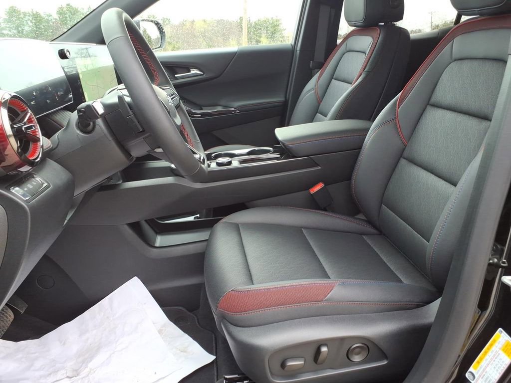 New 2026 Chevrolet Equinox RS w/ Safety and Technology Package AWD/4WD image 12