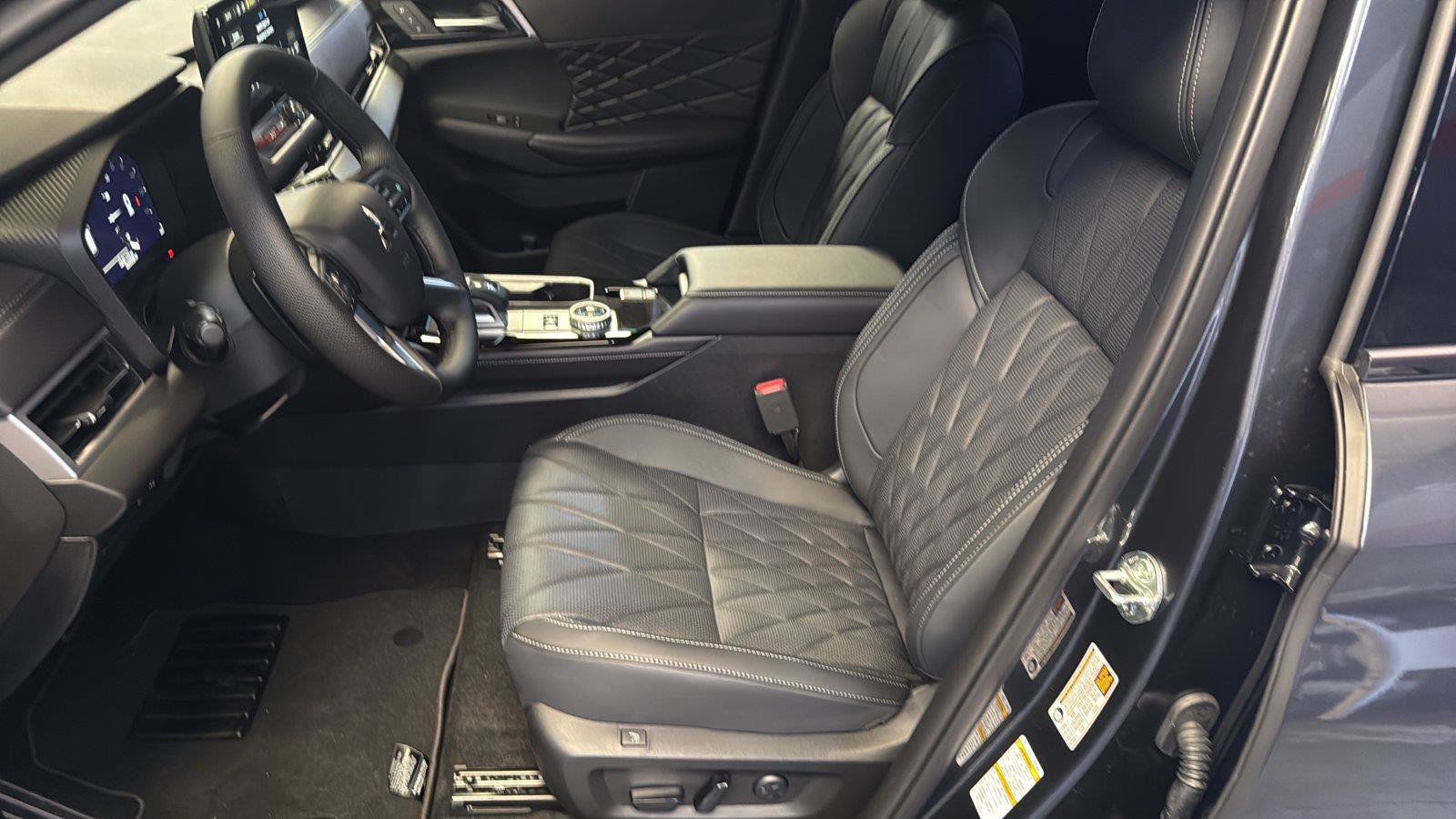 New 2026 Mitsubishi Outlander 4WD Plug-In Hybrid image 20
