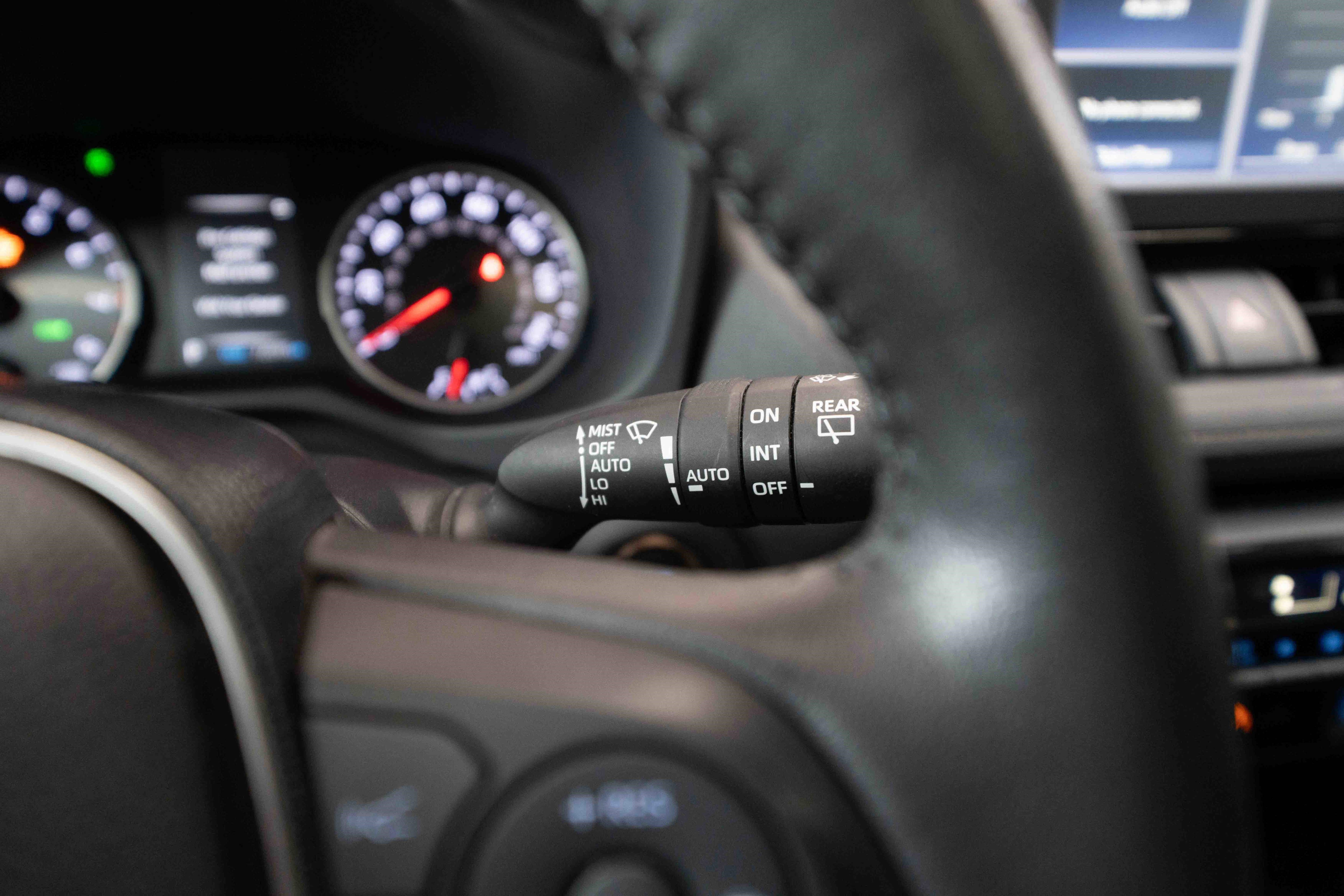 Used 2020 Toyota RAV4 XLE w/ Convenience Package AWD/4WD image 14