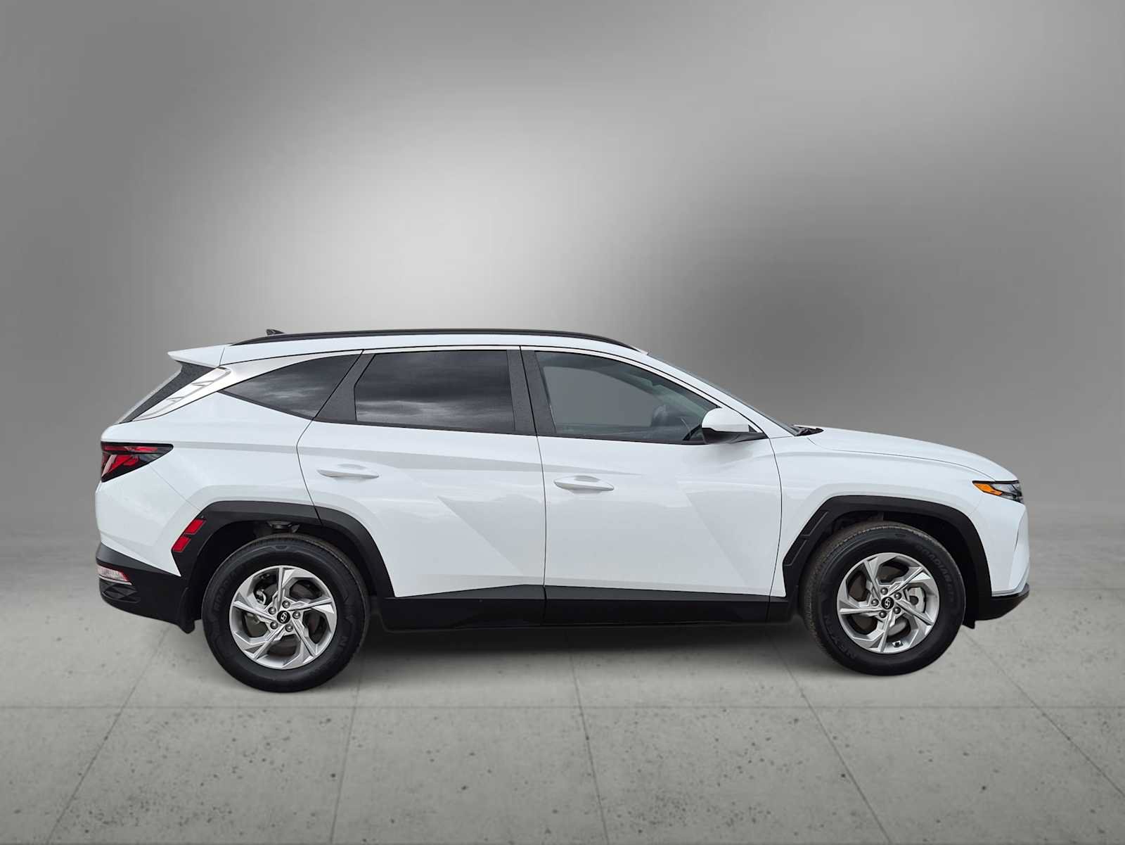 Certified 2024 Hyundai Tucson SEL FWD image 9