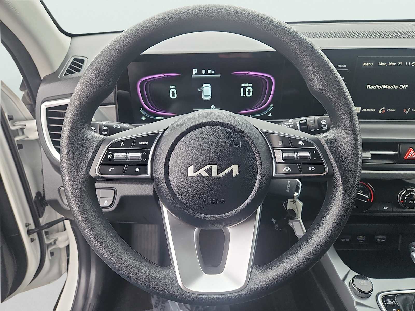 Used 2024 Kia Seltos LX AWD/4WD image 23