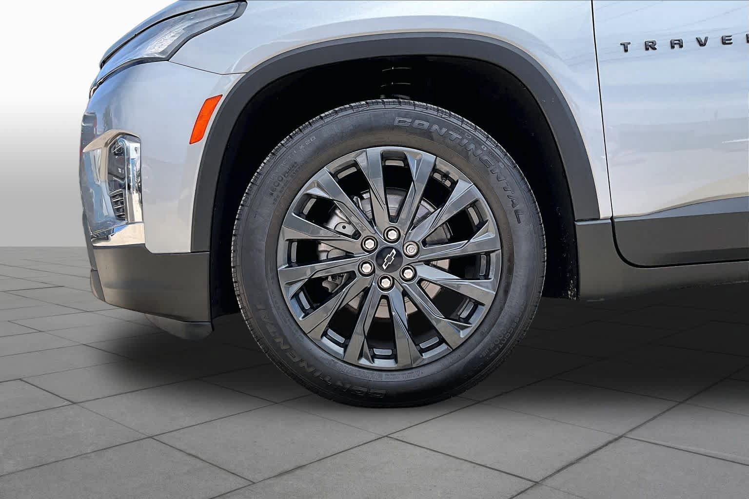Used 2023 Chevrolet Traverse RS w/ LPO, Floor Liner Package FWD image 11