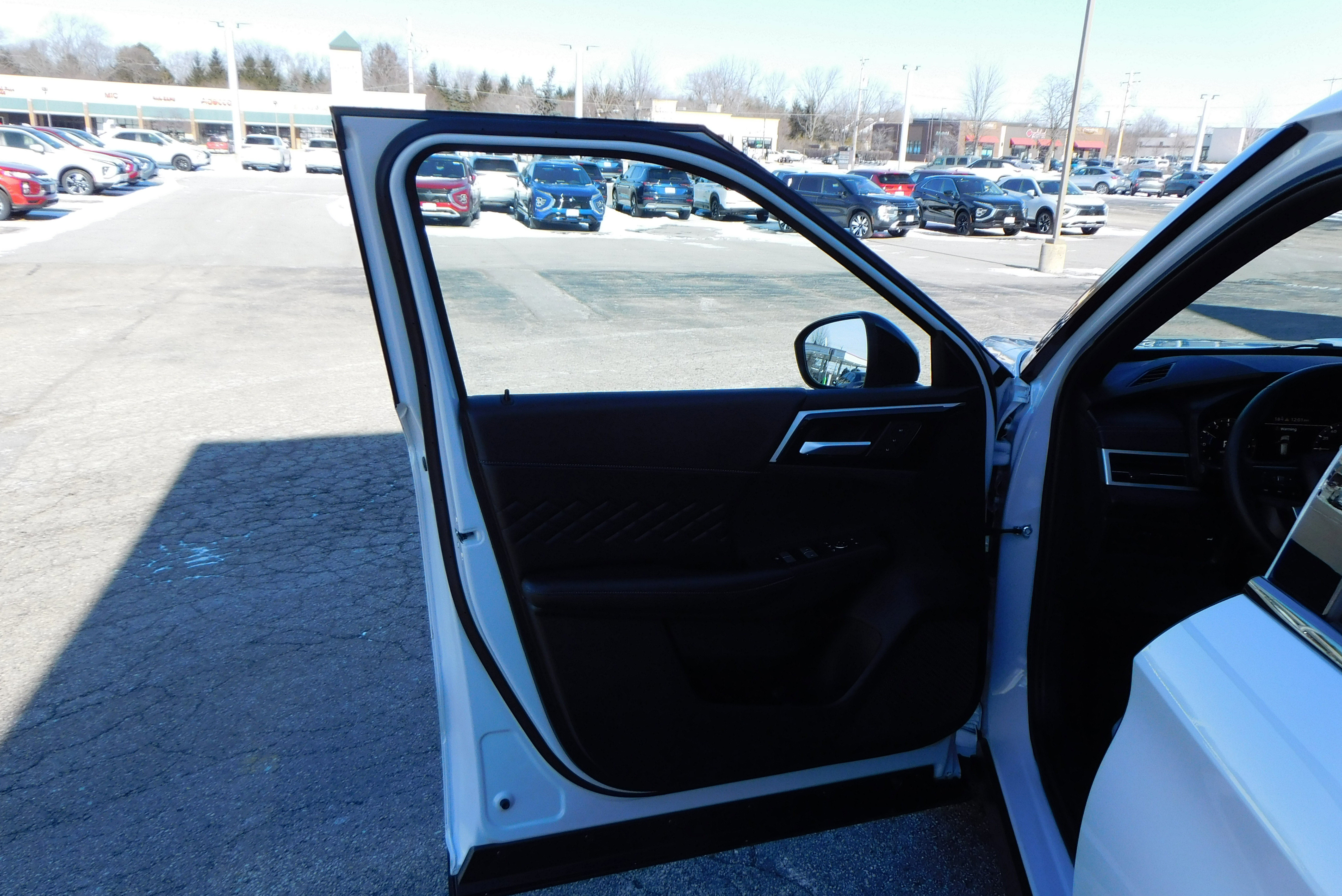 Used 2024 Mitsubishi Outlander SEL image 12