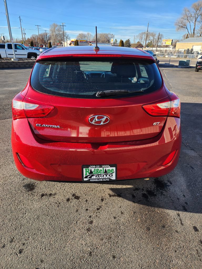 Used 2017 Hyundai Elantra GT FWD image 5