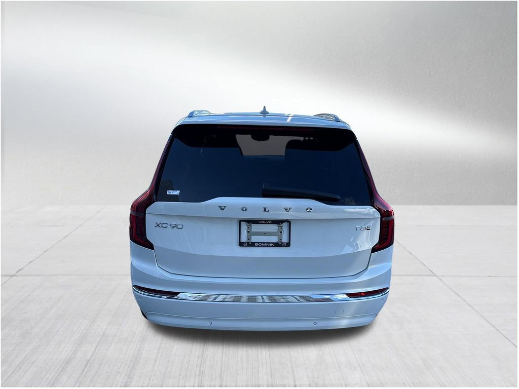 New 2026 Volvo XC90 T8 Core image 5