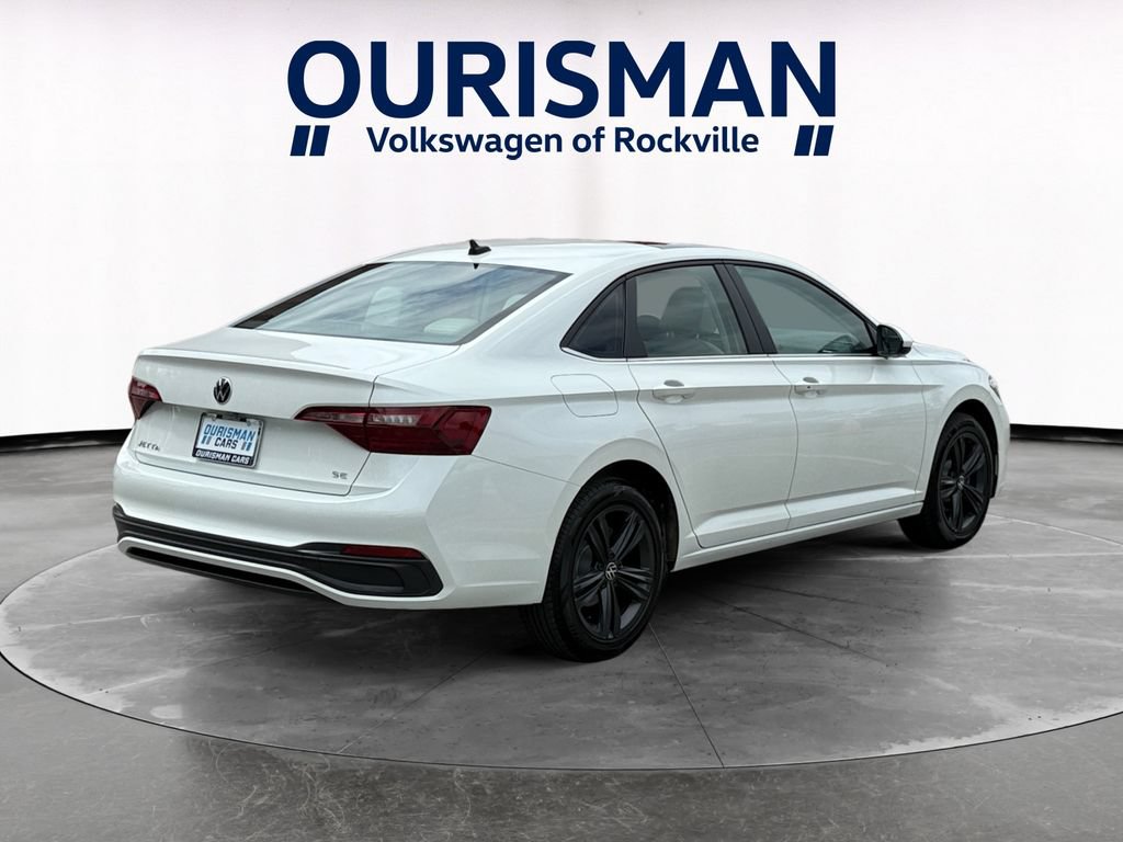 Used 2023 Volkswagen Jetta SE FWD image 6
