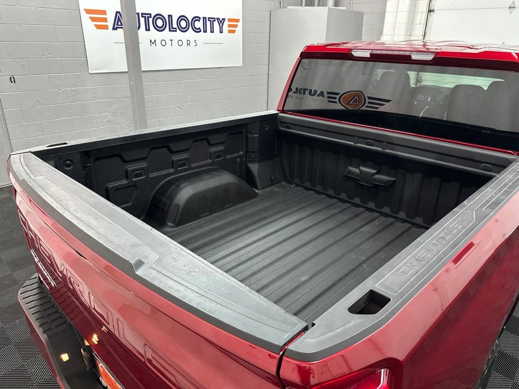 Used 2025 Chevrolet Silverado 1500 RST w/ Z71 Off-Road Package AWD/4WD image 11