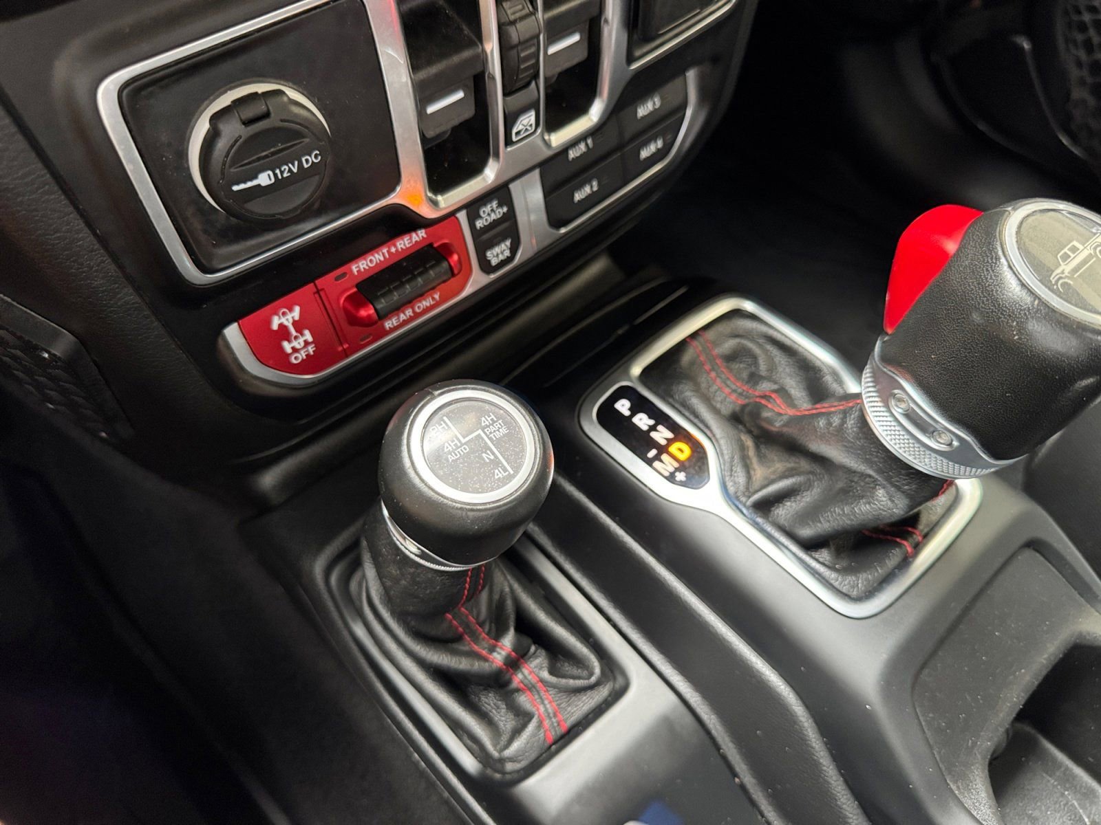 Used 2021 Jeep Gladiator Rubicon w/ Dual Top Group image 23