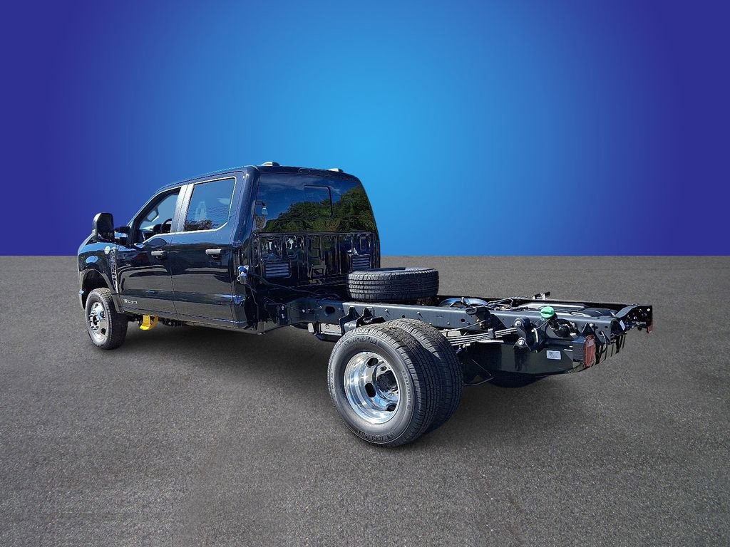 New 2026 Ford F350 XL w/ XL Chrome Package AWD/4WD image 4