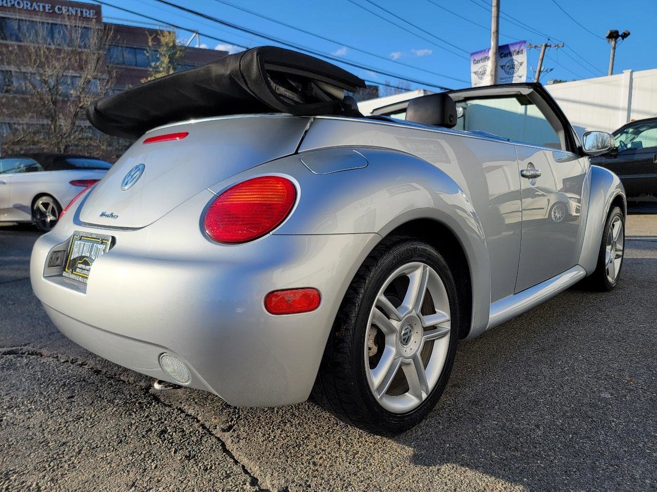 Used 2004 Volkswagen Beetle GLS FWD image 9