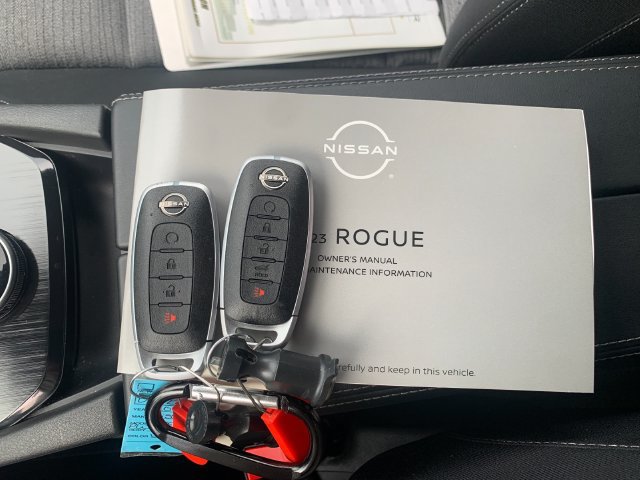 Certified 2023 Nissan Rogue SV AWD/4WD image 9