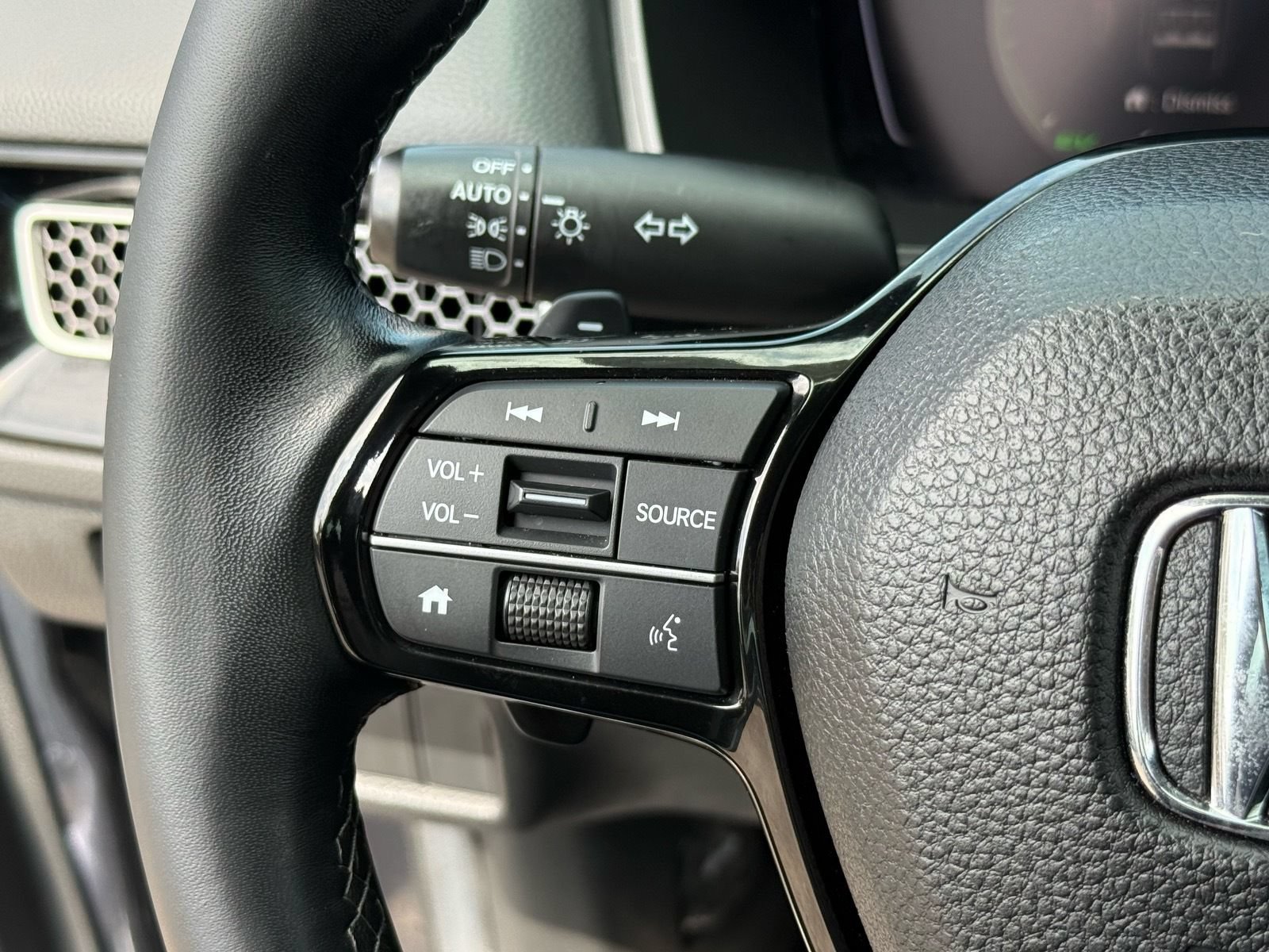 Certified 2025 Honda Civic Sport image 18