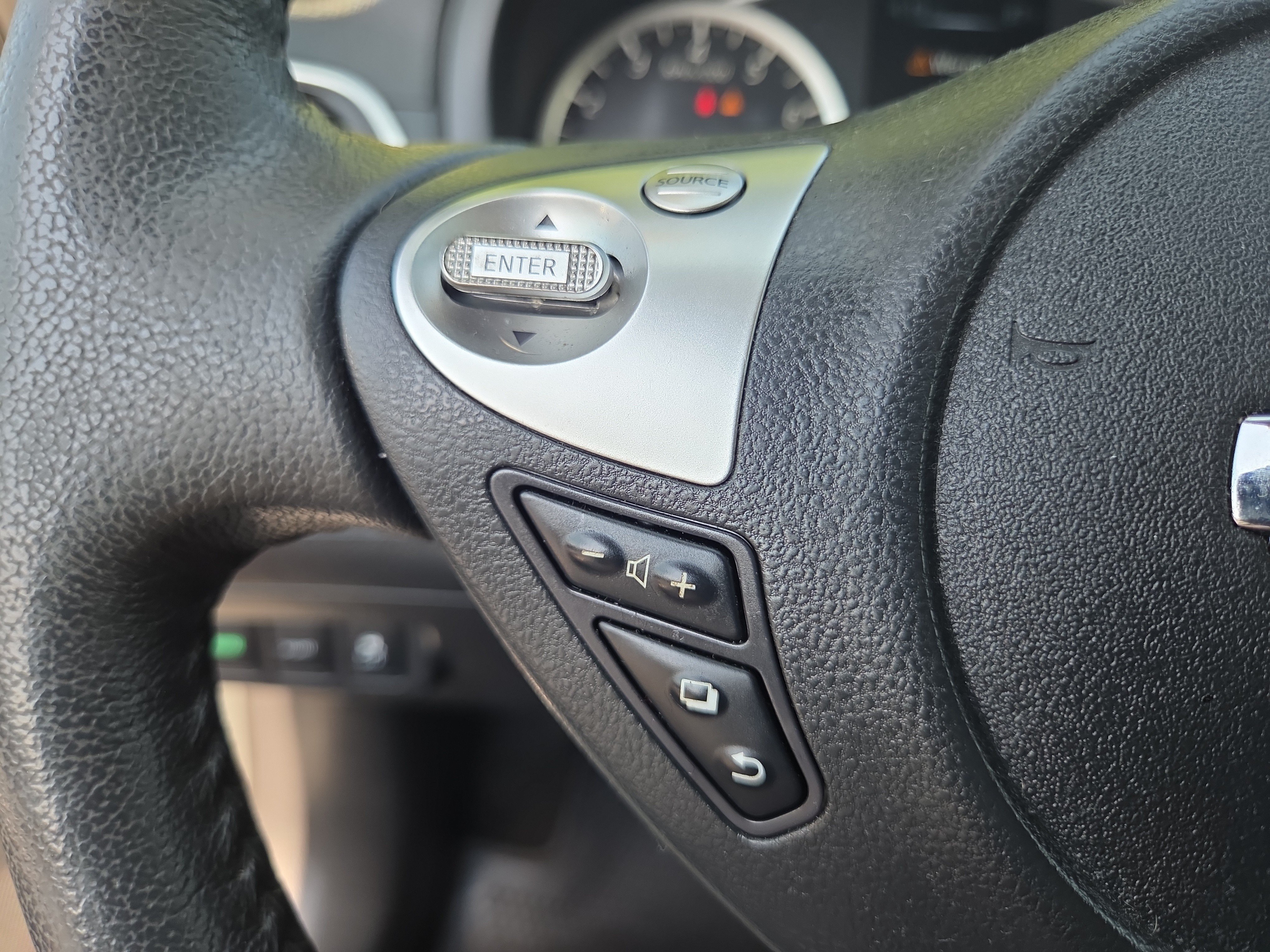 Used 2016 Nissan Sentra SR FWD image 28