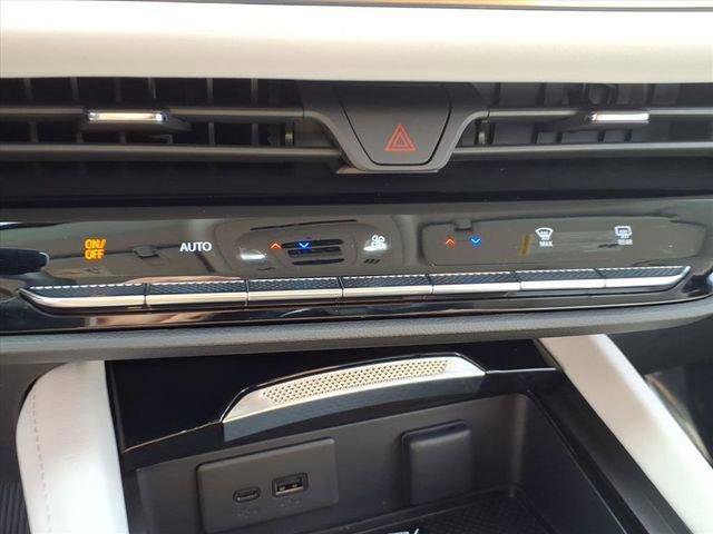 New 2026 Buick Envision Avenir image 10