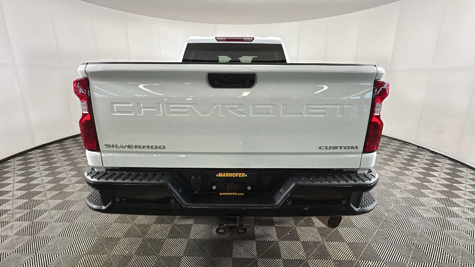 Used 2024 Chevrolet Silverado 2500 Custom w/ Custom Value Package AWD/4WD image 4