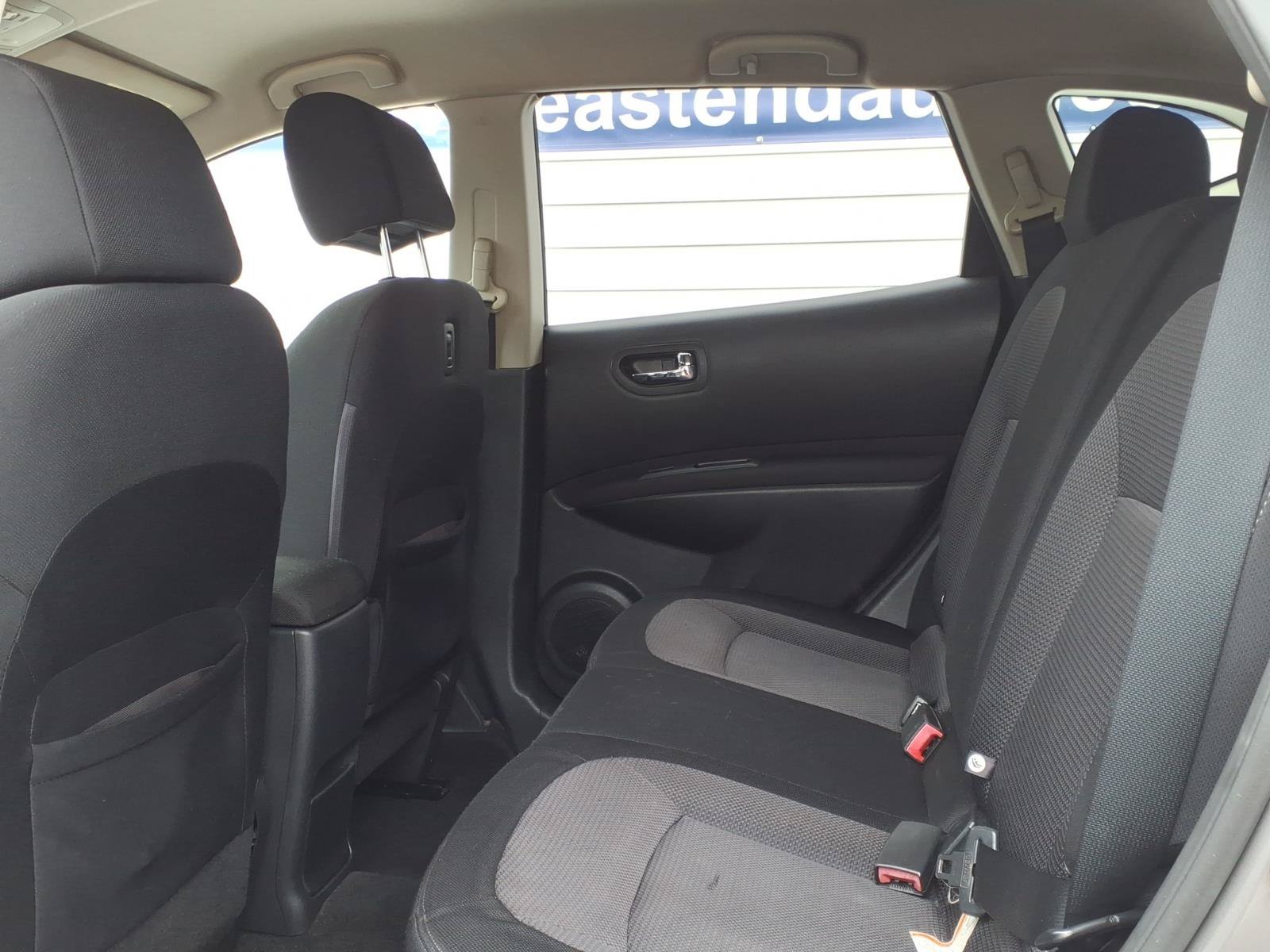 Used 2012 Nissan Rogue SV FWD image 10