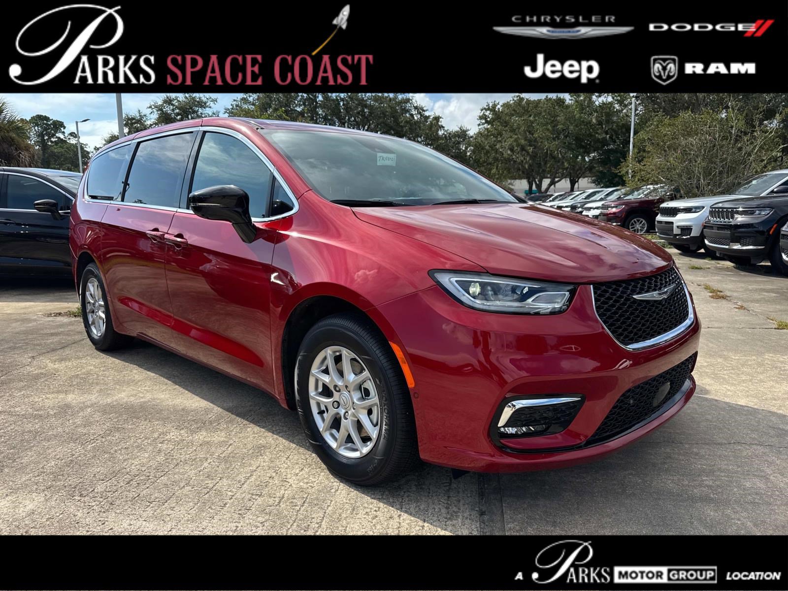 New 2026 Chrysler Pacifica Select