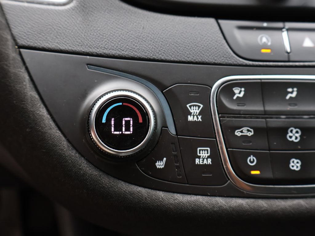 Used 2020 Chevrolet Malibu LT FWD image 28