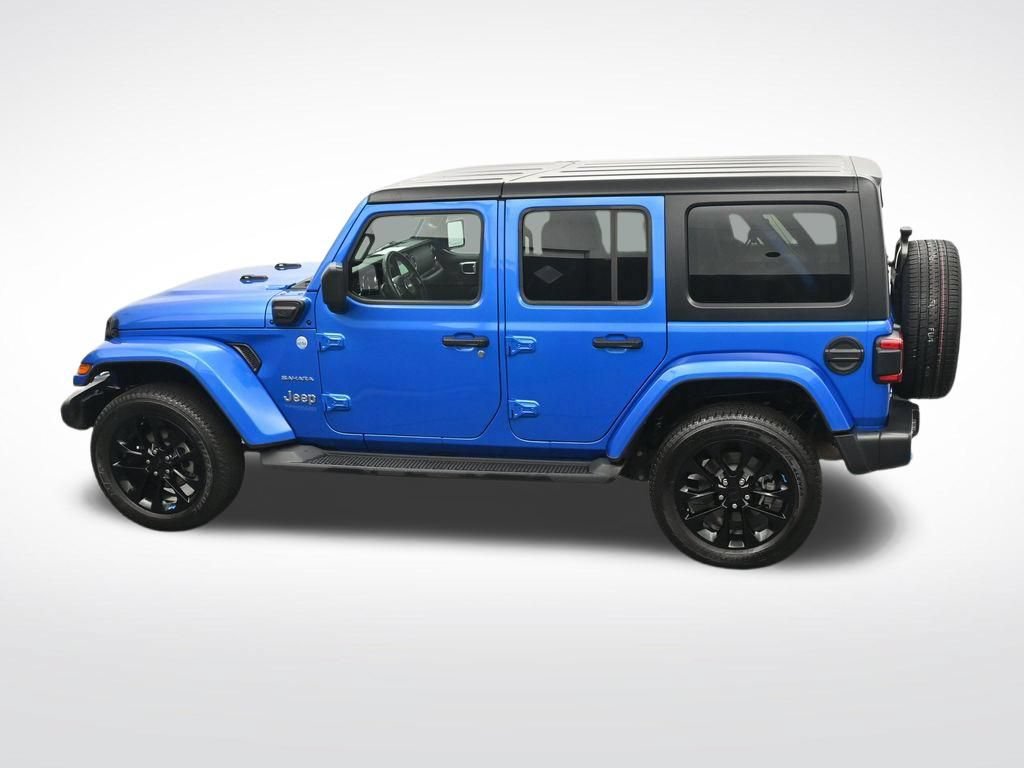 Used 2022 Jeep Wrangler Unlimited Sahara AWD/4WD image 28