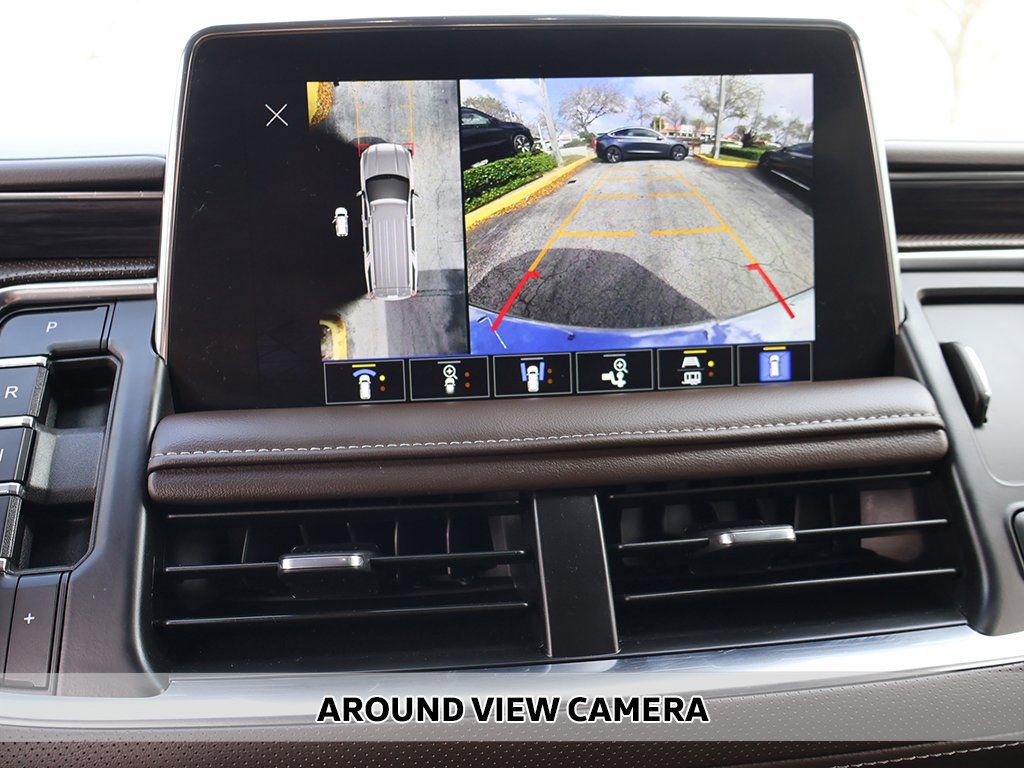 Used 2024 GMC Yukon SLT w/ SLT Luxury Package RWD image 5