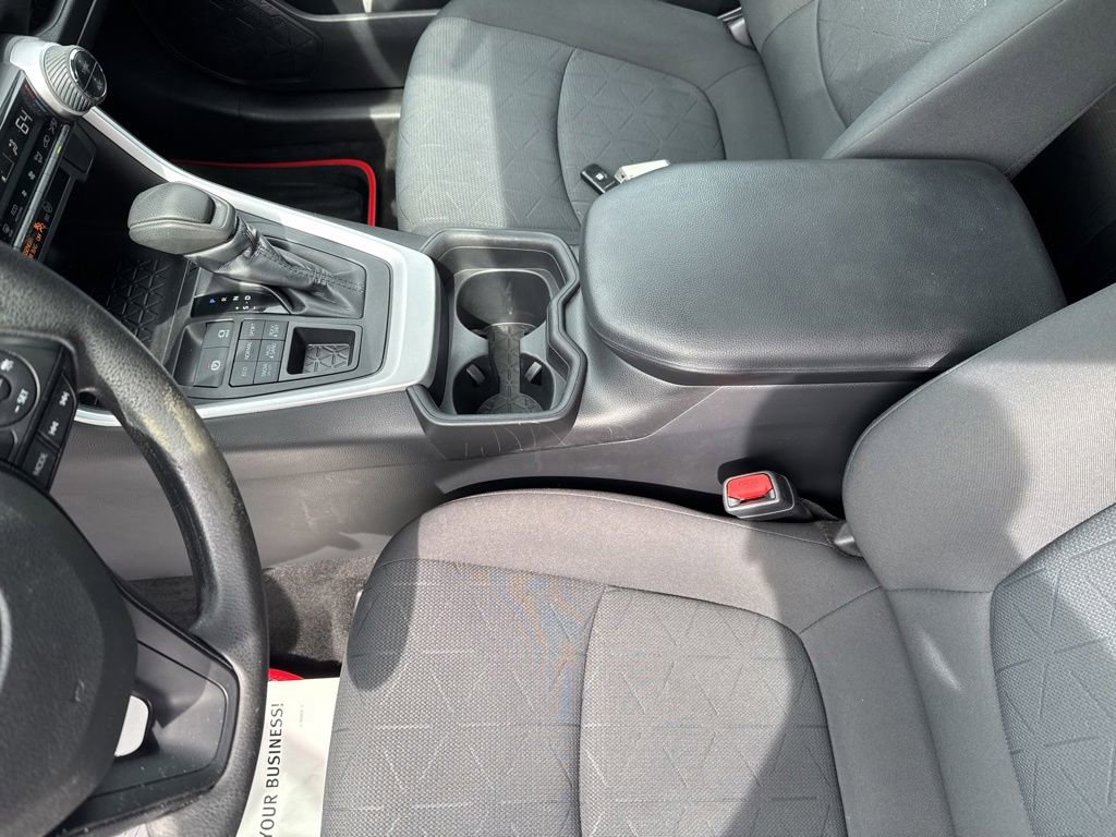 Used 2019 Toyota RAV4 XLE AWD/4WD image 29