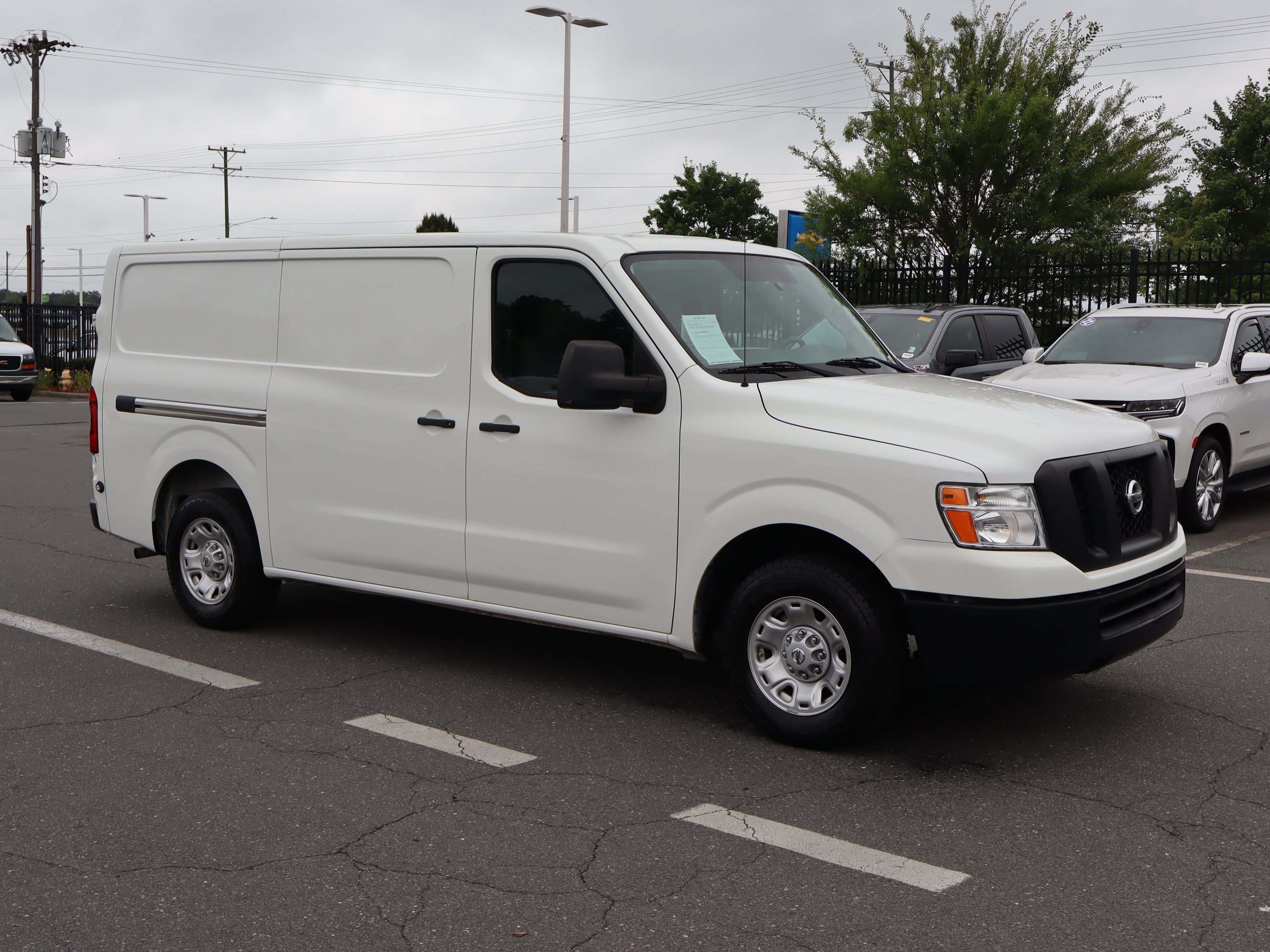 Used 2021 Nissan NV 2500 SV w/ Back Door Glass Package RWD image 2