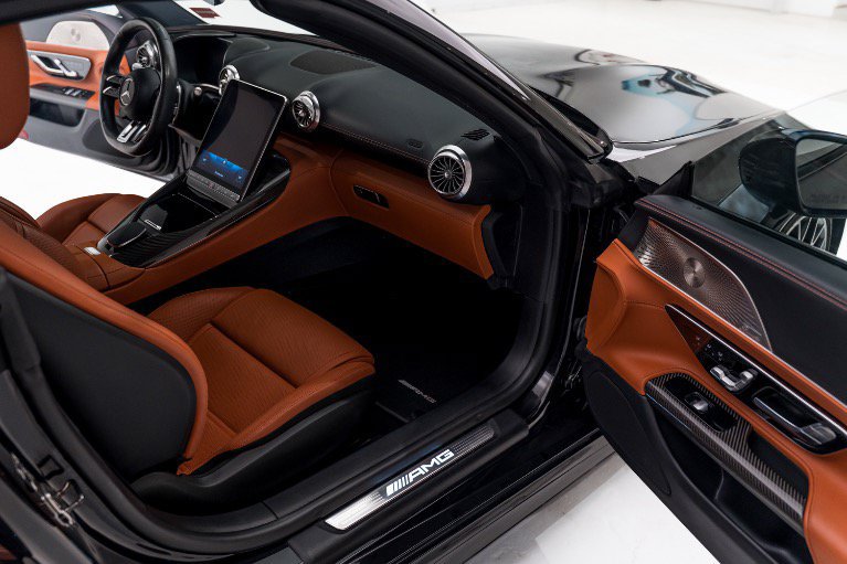 Used 2022 Mercedes-Benz SL 55 AMG 4MATIC image 27
