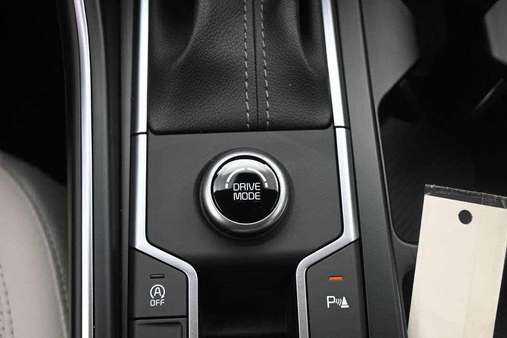 Used 2025 Kia Sorento S FWD image 18