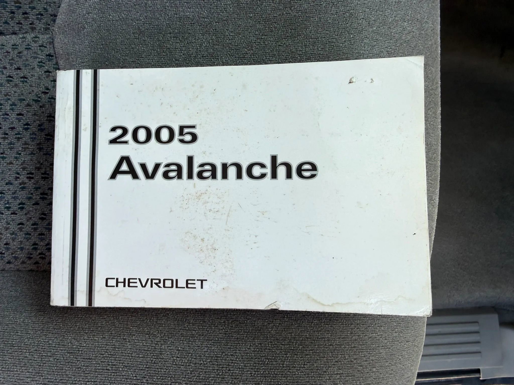 Used 2005 Chevrolet Avalanche Z71 w/ Preferred Equipment Group AWD/4WD image 32