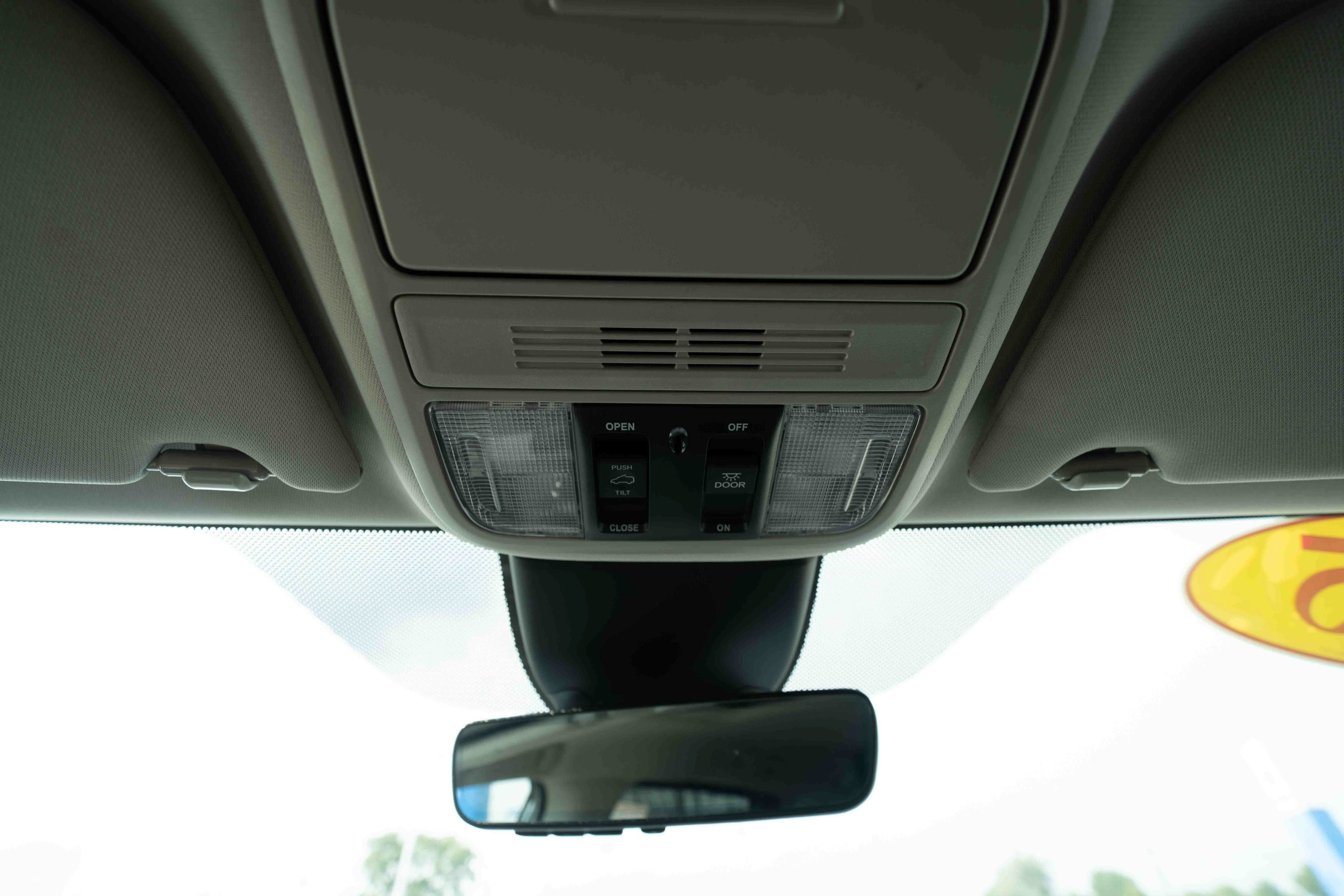 Certified 2025 Honda Odyssey EX-L image 18