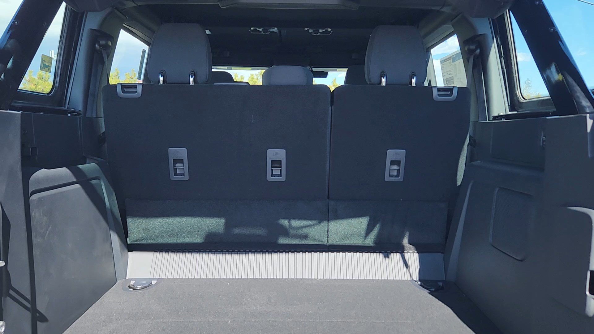 New 2025 Ford Bronco 4-Door image 18