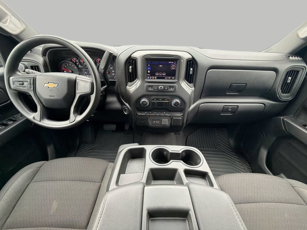 Used 2024 Chevrolet Silverado 1500 Custom w/ Turbomax Blackout Package AWD/4WD image 9