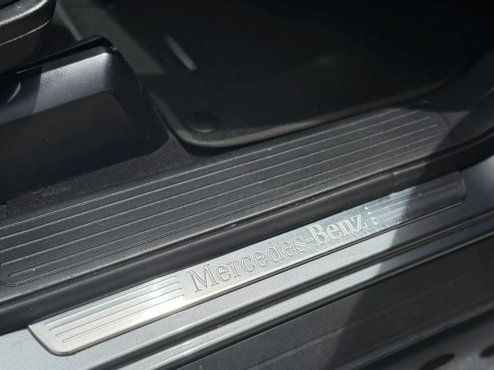 Used 2018 Mercedes-Benz GLS 450 4MATIC w/ Premium Package image 31