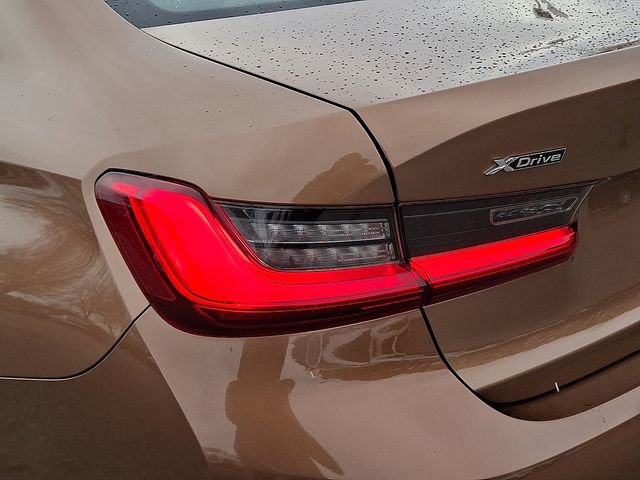 Used 2019 BMW 330i xDrive Sedan w/ Convenience Package image 12