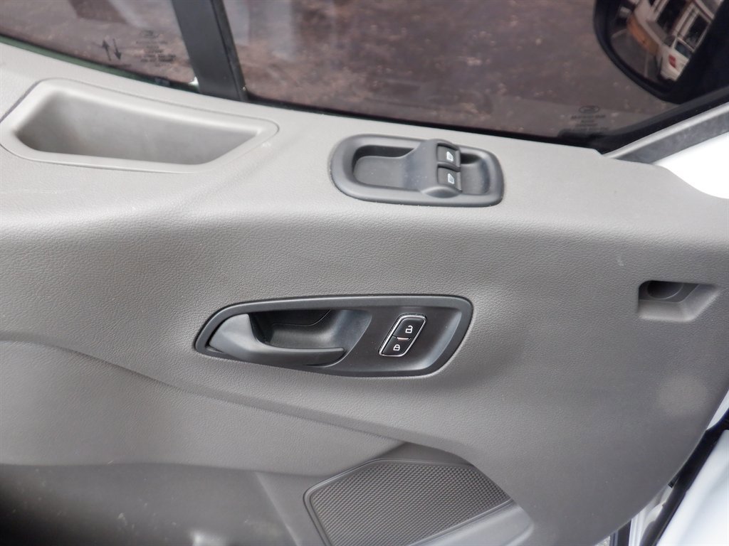 Used 2022 Ford Transit 150 Low Roof RWD image 20