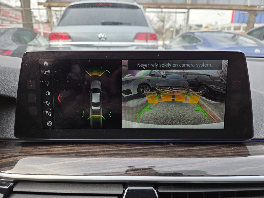 Used 2018 BMW 530e image 12