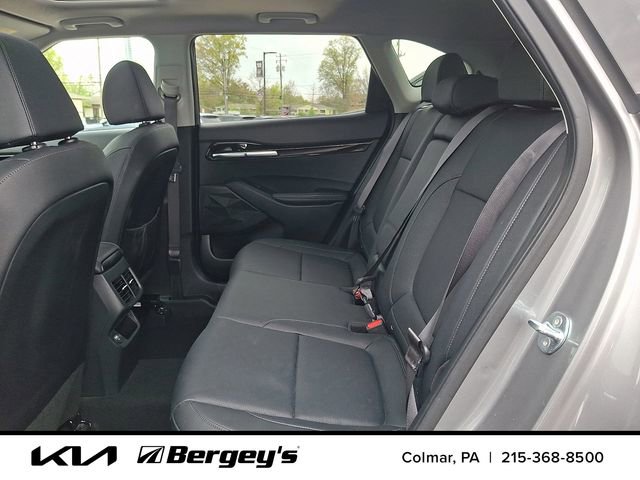 Certified 2023 Kia Seltos SX w/ SX Sunroof Package AWD/4WD image 11