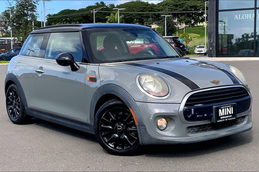 Used 2018 MINI Cooper 2-Door Hardtop image 24