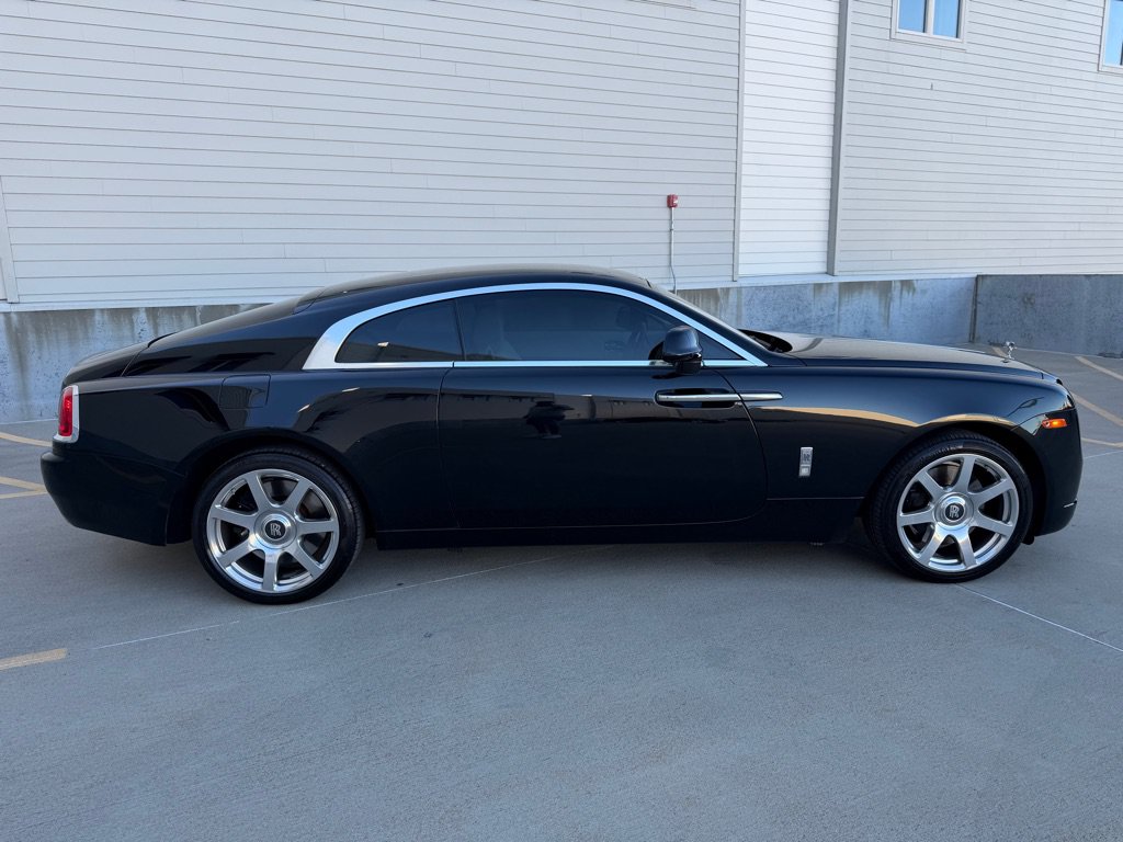 Used 2017 Rolls-Royce Wraith RWD image 2
