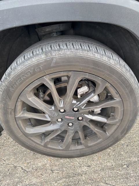 Used 2023 GMC Terrain SLT w/ Elevation Edition image 24