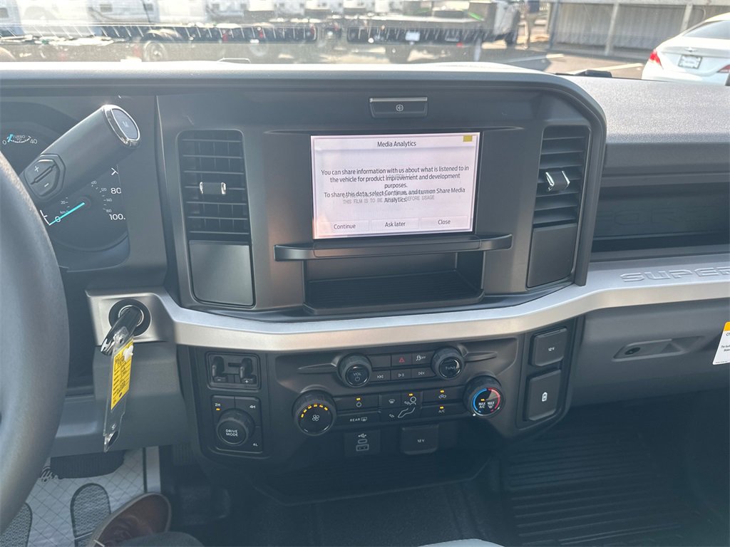 New 2026 Ford F350 XL w/ XL Chrome Package image 25